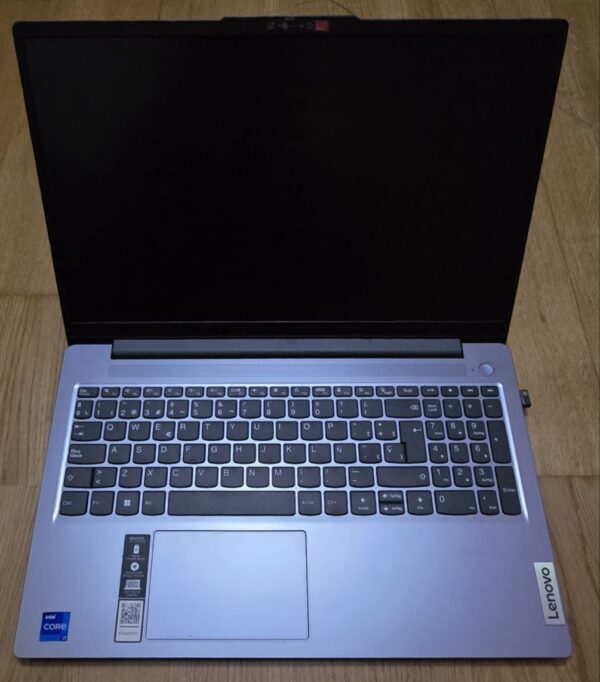 WhatsApp-Image-2026-05-07-at-00.48.21-1.jpg Lenovo IdeaPad Slim 3 15IRH8