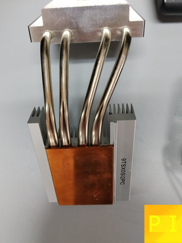 Disipador de CPU tipo Torre con 4 Heatpipes y Base de Cobre